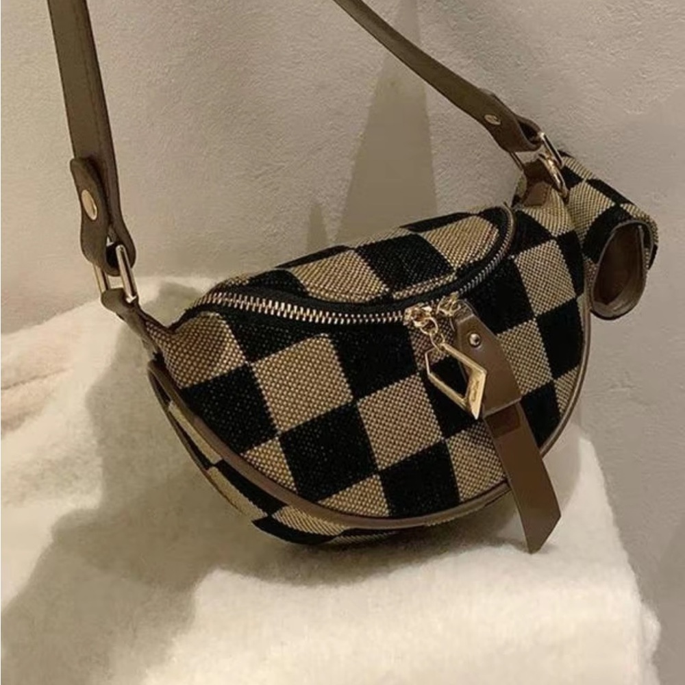 Stylish Checkered Black and Tan Women's Bag